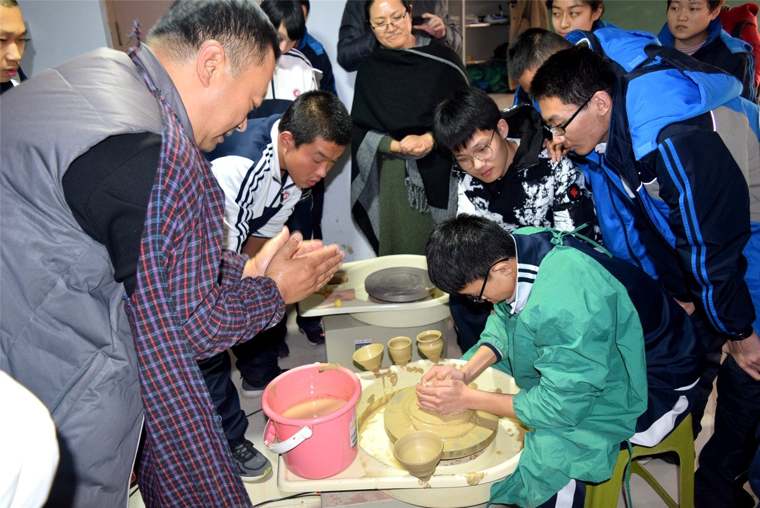 九三學(xué)社 市人防辦走進(jìn)市特教中心