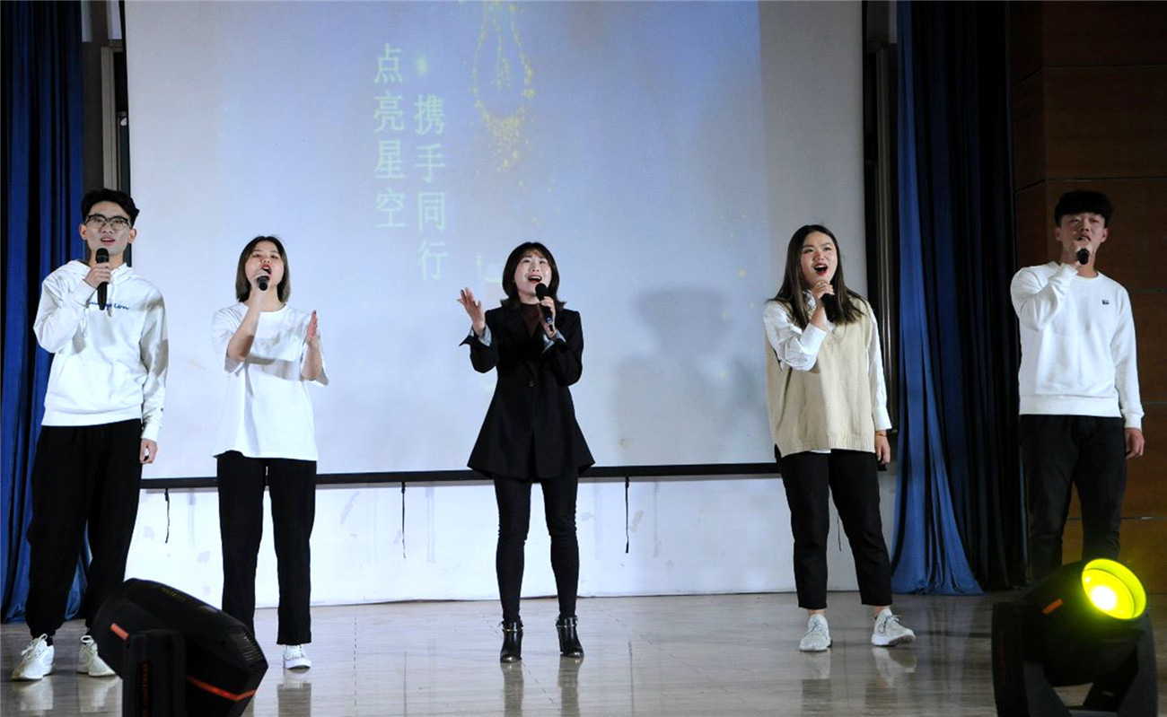 市特教中心開展“愛(ài)心之旅 愛(ài)不孤單”志愿服務(wù)暨第三黨支部主題黨日活動(dòng)